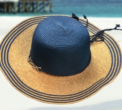 

	Шляпа Lidiya
	
 Шляпа с открытым верхом синяя Флоранж